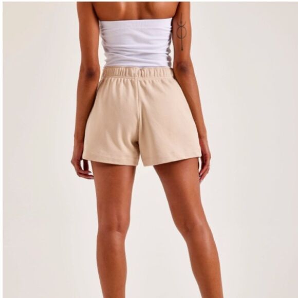 NIKE | ✨NEW✨ Club Fleece Mid-Rise Shorts in Sanddrift Beige Sweatshort - Picture 3 of 3